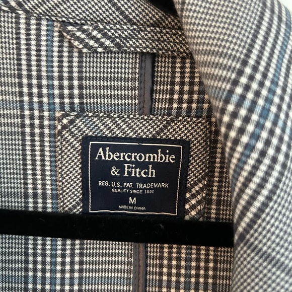 Abercrombie & Fitch Drapey Trench Coat - Size Medium - Plaid - Picture 5 of 5